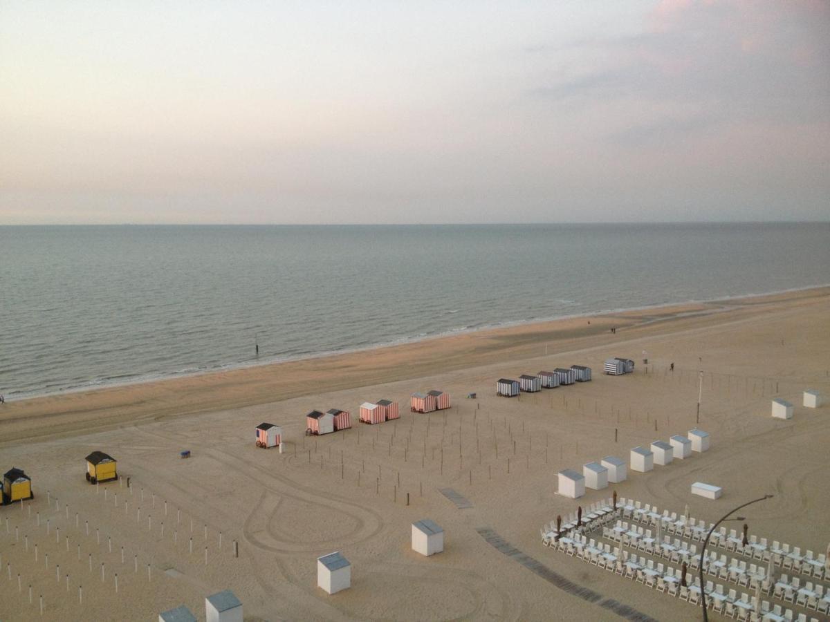 Appartamento Zeedijk44 - Frontal Sea View Penthouse De Panne Esterno foto