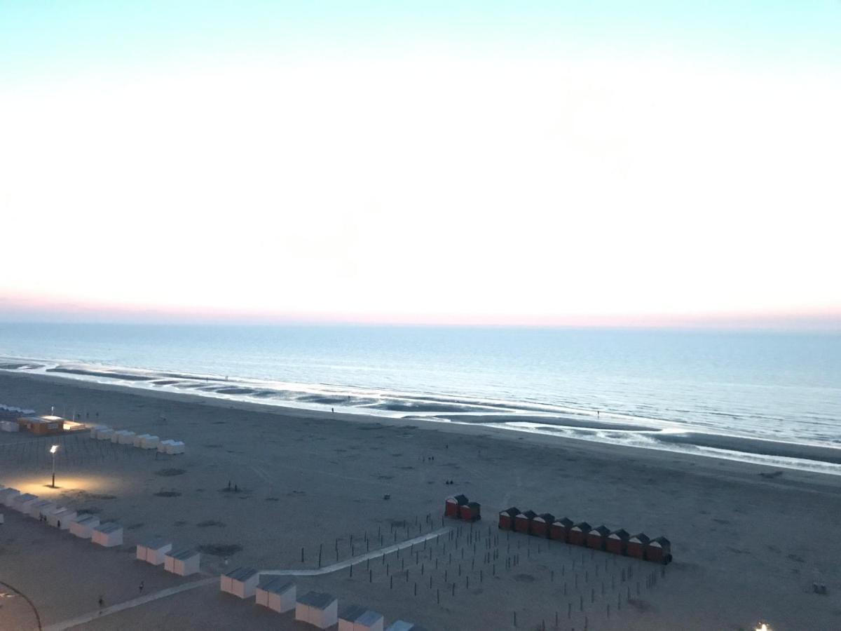 Appartamento Zeedijk44 - Frontal Sea View Penthouse De Panne Esterno foto